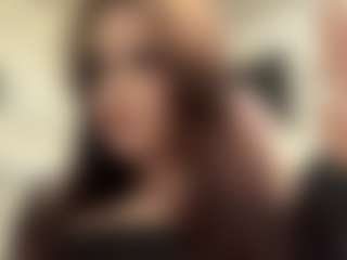 Live cam show with EmmaSheets - Solo on SquirtSoMuch