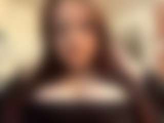 Live cam show with EmmaSheets - Tease on madthumbs
