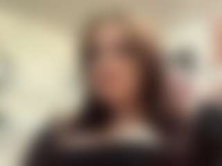 Live cam show with EmmaSheets - HD Brown Hair on Pornisteam.com