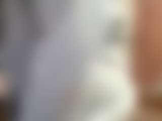 Live cam show with EmmaSheets - Green Eyes on Camsoda