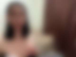 Live cam show with EvitaSarconi - Skinny Teen (18+) on CamClone