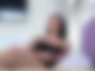 HenriettaRiske's Live Sex Cam Show