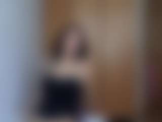 HenriettaRiske's Live Sex Cam Show