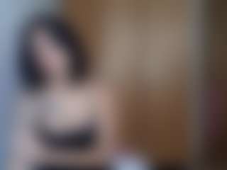 HenriettaRiske's Live Sex Cam Show