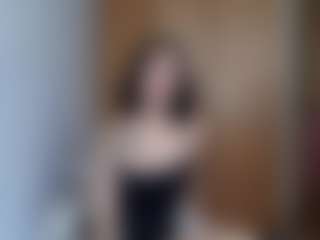HenriettaRiske's Live Sex Cam Show