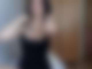 HenriettaRiske's Live Sex Cam Show