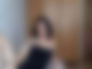 HenriettaRiske's Live Sex Cam Show