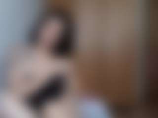 HenriettaRiske's Live Sex Cam Show