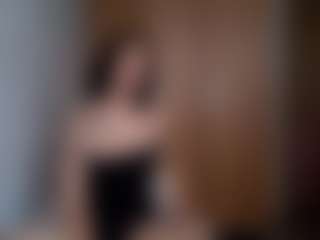 HenriettaRiske's Live Sex Cam Show