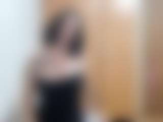HenriettaRiske's Live Sex Cam Show