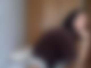 HenriettaRiske's Live Sex Cam Show