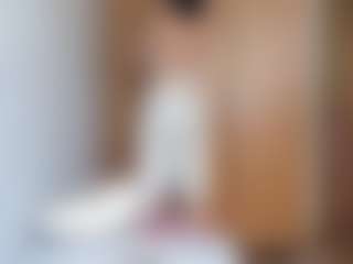 HenriettaRiske's Live Sex Cam Show
