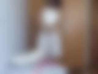 HenriettaRiske's Live Sex Cam Show