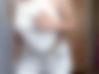 HenriettaRiske's Live Sex Cam Show