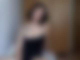 HenriettaRiske's Live Sex Cam Show