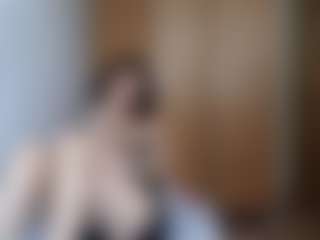 HenriettaRiske's Live Sex Cam Show