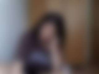 HenriettaRiske's Live Sex Cam Show