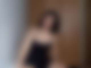 HenriettaRiske's Live Sex Cam Show