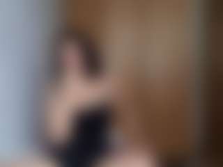 HenriettaRiske's Live Sex Cam Show