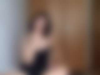 HenriettaRiske's Live Sex Cam Show