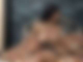 HenriettaRiske's Live Sex Cam Show