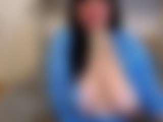 Live cam show with Juliavyx - New BBW on Dolls Live