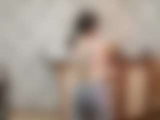 Live cam show with KenaFreiler - Kisses on slutload