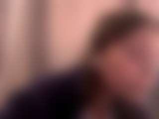 Live cam show with KimberelyLudera - Average on Dare Cams
