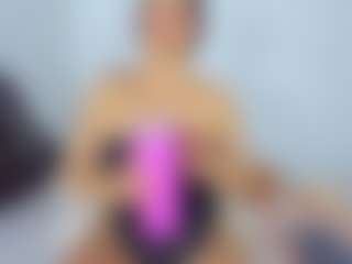 Live cam show with Lady-Calypso - Fingering on Instabang