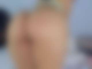 Live cam show with Lady-Calypso - Toys on googirlz