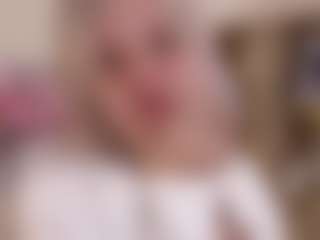 Live cam show with MarloweHarrington - New White on Cam Slut