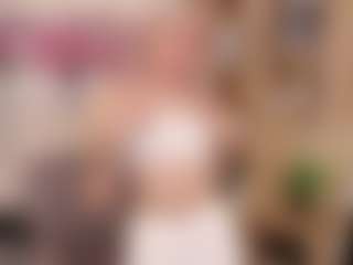 Live cam show with MarloweHarrington - Nipple Piercings on Strip Flash - Live Sex Shows