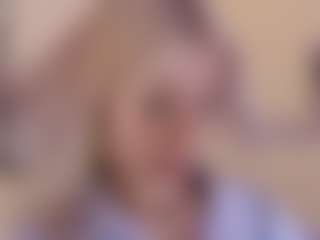 Live cam show with MarloweHarrington - Nipple Piercings on Soda Cam