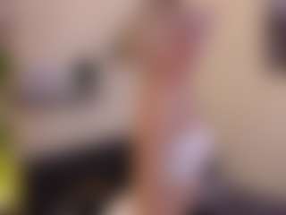 Live cam show with MarloweHarrington - Body Massage on Camming Site