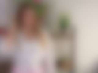 Live cam show with Mira-White - New Teen (18+) on Fit Hotties