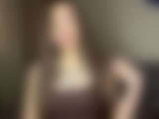 Live cam show with SeeSnelgrove - New Spank on milfzrlive.com