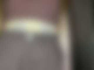 Live cam show with SeeSnelgrove - Big Tits Small Tits on xDating