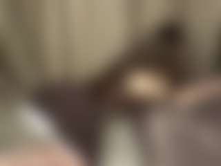 Live cam show with SeeSnelgrove - Hairy Pussy MILF on live18s.com