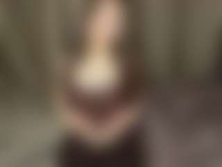 Live cam show with SeeSnelgrove - Fetish MILF on dropp.cam