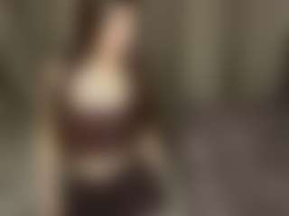 Live cam show with SeeSnelgrove - New Petite on Livezox