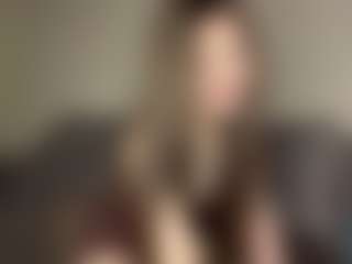 Live cam show with SeeSnelgrove - College on Adult Interactions