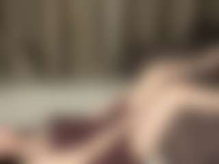 Live cam show with SeeSnelgrove - Petite on Lustler