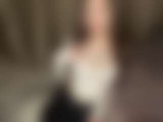 Live cam show with SeeSnelgrove - Gamer MILF on xfollow cams