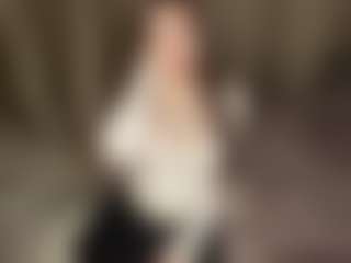 SeeSnelgrove's Live Sex Cam Show
