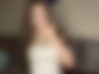Live cam show with SeeSnelgrove - Fingering Latina on Camsoda