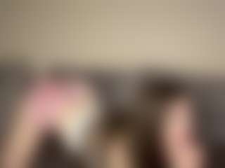 SeeSnelgrove MILF webcam performer live streaming