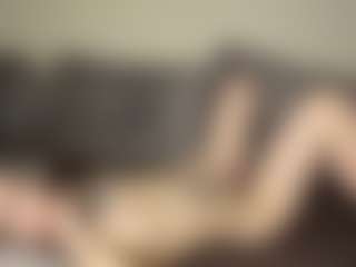 SeeSnelgrove's Live Sex Cam Show