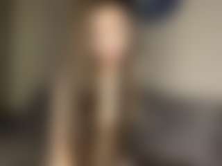 Live cam show with SeeSnelgrove - Average on Camsoda