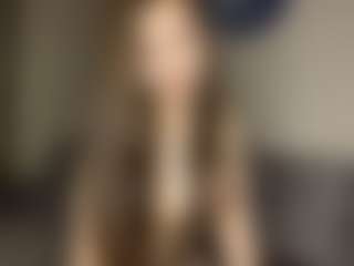 Live cam show with SeeSnelgrove - Average on Camsoda