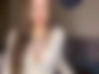 Live cam show with SeeSnelgrove - Latina Mature on Camsoda